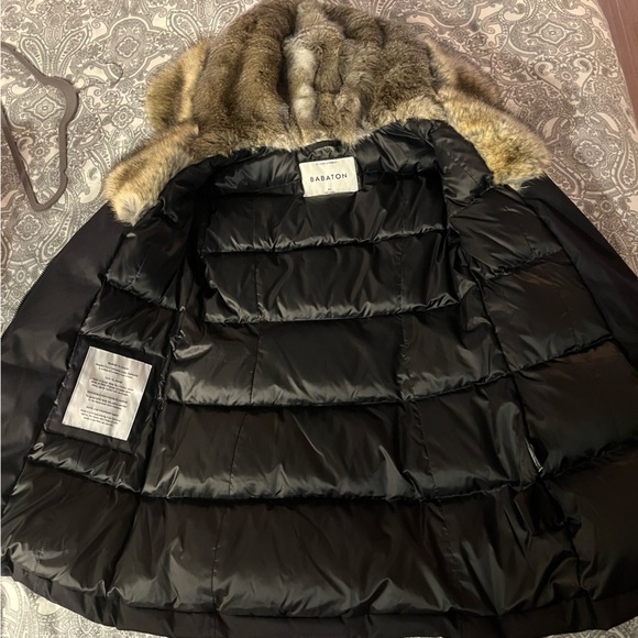 Aritzia Babaton st.Mortiz Parka - black - XS - never worn - Picture 4 of 5